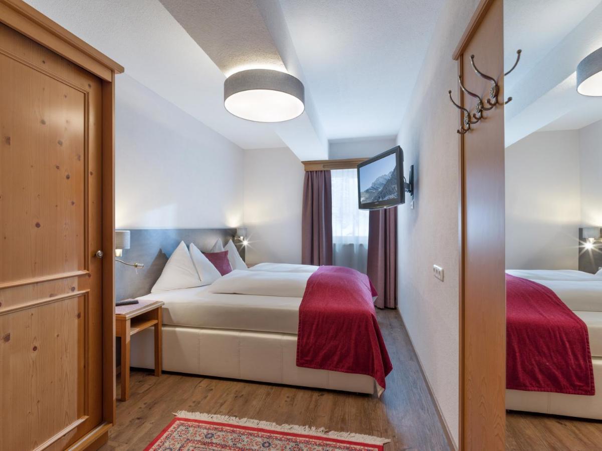 Hotel-Appartement Ferienhof แกร์ลอส ภายนอก รูปภาพ