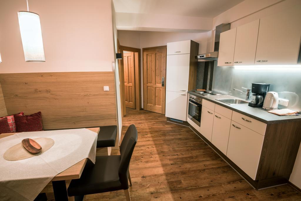 Hotel-Appartement Ferienhof แกร์ลอส ภายนอก รูปภาพ
