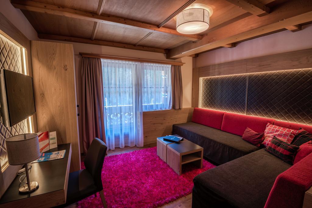 Hotel-Appartement Ferienhof แกร์ลอส ภายนอก รูปภาพ